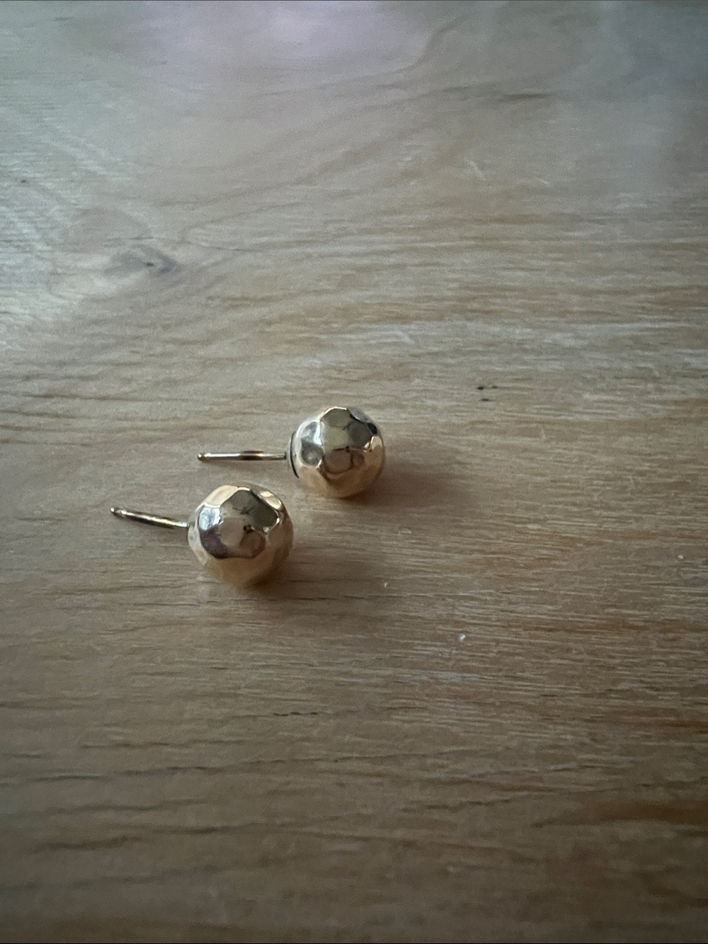 8mm / medium hammered ball studs - gold filled - Picture 2 of 5